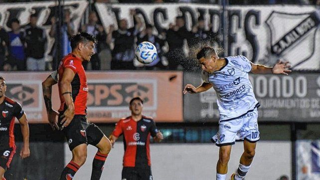 Colón empató 1-1 con All Boys y quedó eliminado del Reducido.