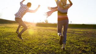 Las seis claves para ser feliz que es necesario sostener en el tiempo para sentirse pleno