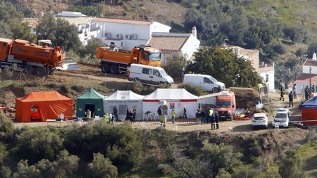España: los rescatistas luchaban por llegar adonde está el niño Julen