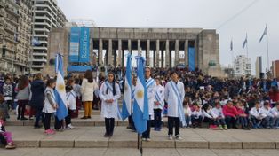 Promesa de lealtad a la bandera: buscan que Rosario sea destino permanente de estudiantes