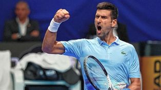 Djokovic ganó y se medirá con Medvedev en las semifinales de Astaná