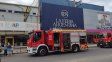 se incendio un deposito y rescataron a tres empleados del tercer piso de la feria argentina