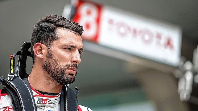 Pechito López viajó a España para probar el Toyota
