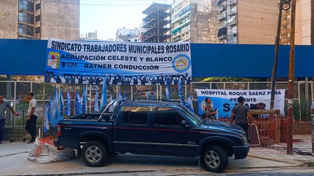 La protesta incluyó a personal de diferentes organismos públicos.