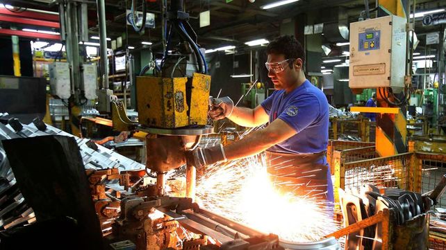 Pese a las ventas en caída, hay optimismo en pymes por cambio de gobierno nacional