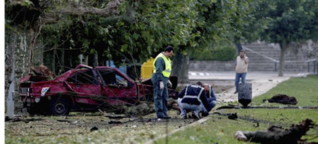 Zapatero tras atentados con coches bomba: Espa&ntilde;a nunca ceder&aacute; ante ETA