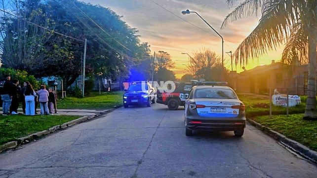 Emboscada y brutal asesinato en Santo Tomé: acribillaron a un hombre de 39 años dentro de una camioneta