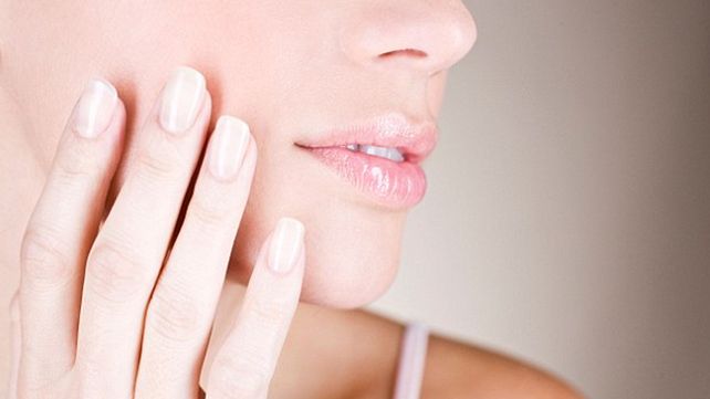 Se casó, vio a su esposa sin maquillaje y le pidió el divorcio