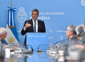 Anuncian un dólar más alto para exportaciones del agro y aplicarán el impuesto Pais