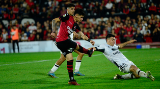 Brian Aguirre fue imparable sobre las bandas. Responsable del primer gol y autor del segundo para Newells