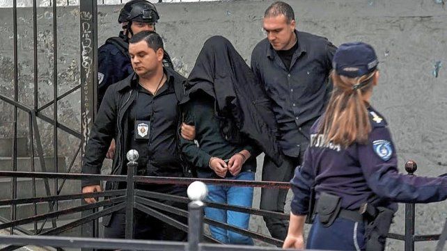 El adolescente que habría matado a nueve personas en una escuela de Serbia fue detenido