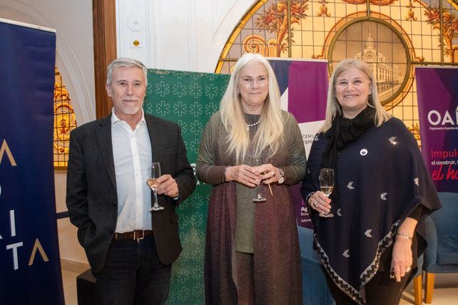 Gabriel Redolfi, Patricia García y Marisa Saco