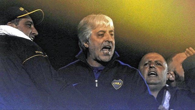 Rafael Di Zeo: La gente de Boca no canta.