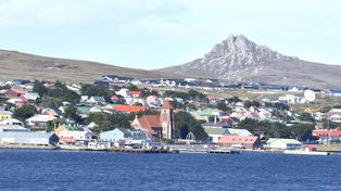 Una vista de Puerto Argentino, en las islas Malvinas.