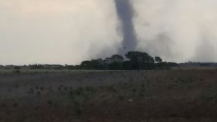 Increíbles imágenes de un minitornado en Río Cuarto