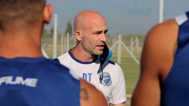 El Gallego Méndez sigue en el Tomba.