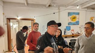 Todo está guardado en la memoria. León Gieco recorrió las instalaciones del Sitio de Memoria Quinta de Funes, donde funcionó un centro clandestino de detención durante la dictadura cívico militar
