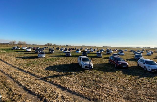 Celebran una auto-misa que rompió la cuarentena