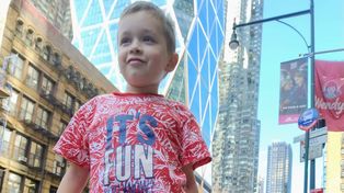 El rosarino Nico Fortuna en Estados Unidos, donde continúa su tratamiento contra el neuroblastoma