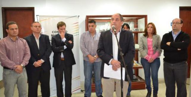 Fotografías y música popular en el Concejo para recordar la inundación de 2003