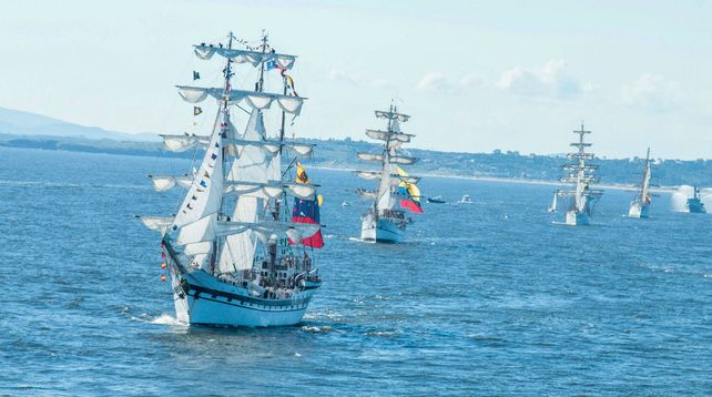 De otra época. Las históricas naves surcarán las aguas uruguayas.