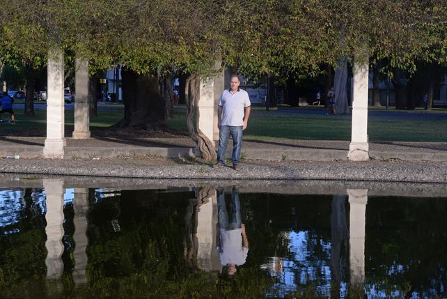 Reflejos. Guiamet se mete en aguas profundas en su libro