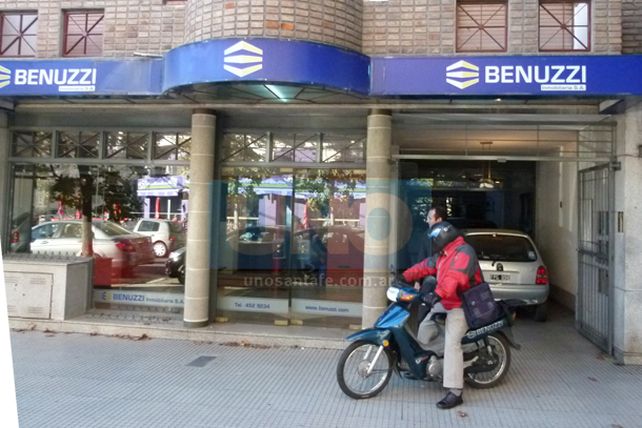 Robaron la sucursal de Benuzzi Inmobiliaria ubicada sobre calle San Martín al 3.100