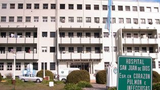 Un hospital de La Plata no registra internaciones por coronavirus desde hace dos días