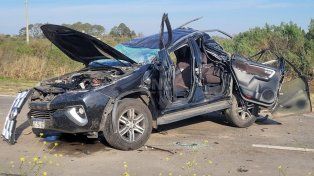Así quedó la camioneta en la cual se trasladaba el subjefe de la policía de Santa Fe, José Eduardo Senn.