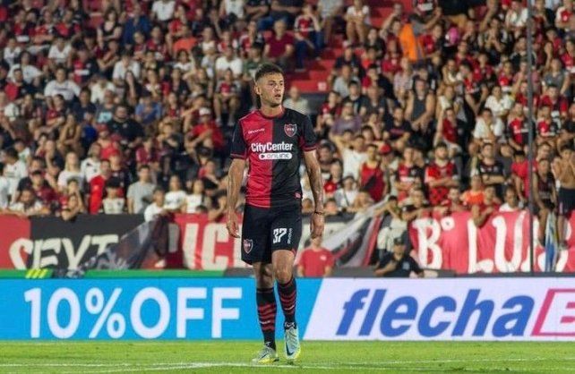 Ian Glavinovich no puede ser de la partida ante Barracas Central.
