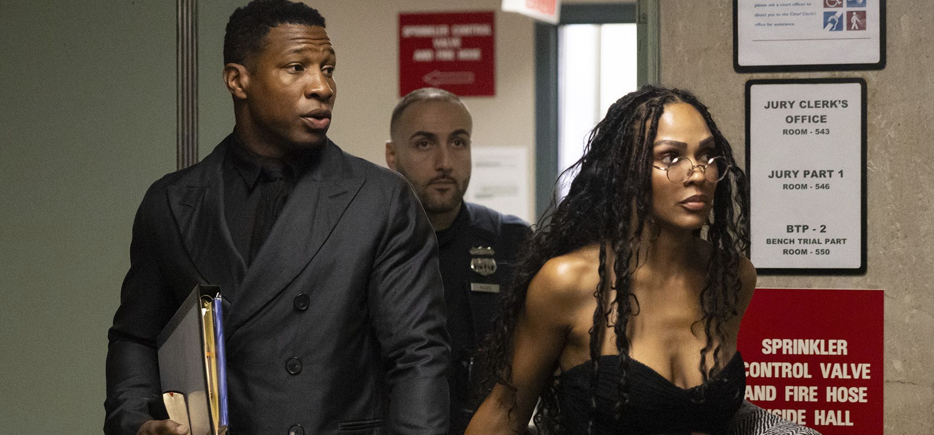 Los actores Jonathan Majors y Meagan Good llegan a la corte para un juicio por su caso de violencia doméstica, el lunes 4 de diciembre de 2023, en Nueva York. Majors está acusado por delitos menores de agresión y acoso contra su ex novia, Grace Jabbari. (Foto AP/Yuki Iwamura) Los actores Jonathan Majors y Meagan Good llegan a la corte para un juicio por su caso de violencia doméstica, el lunes 4 de diciembre de 2023, en Nueva York. Majors está acusado por delitos menores de agresión y acoso contra su ex novia, Grace Jabbari. (Foto AP/Yuki Iwamura)
