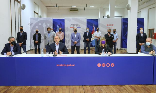 El gobernador estuvo acompa&ntilde;ado por el intendente Javkin