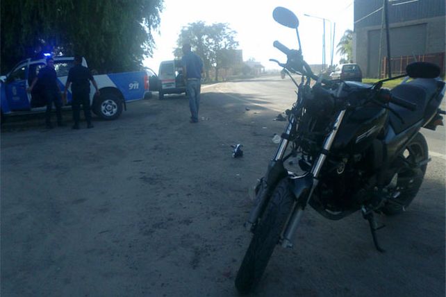 Un accidente sobre la ruta 11 terminó con un motociclista en grave estado