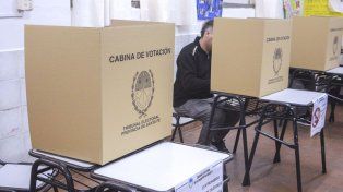 Importantes multas. En estas Elecciones 2025 rige la prohibición de tomarse selfies o fotos a la Boleta Única de Papel (BUP) dentro de la cabina de votación&nbsp;