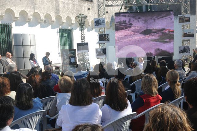 Homenajearon a los docentes y a los establecimientos escolares que ayudaron a los evacuados durante la inundación del 2003