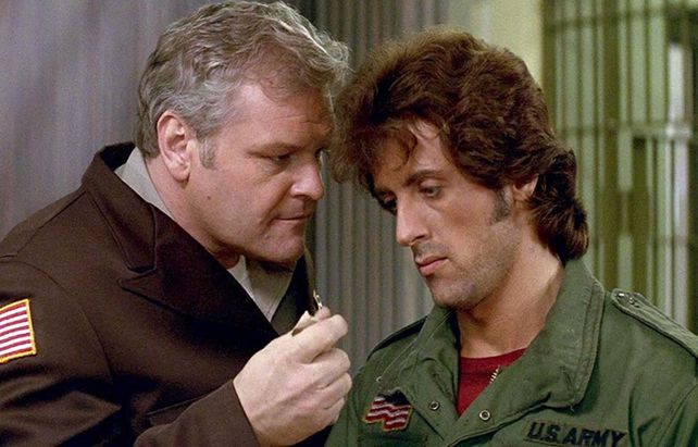 Inolvidable. Dennehy junto a Sylvester Stallone en la exitosa Rambo.