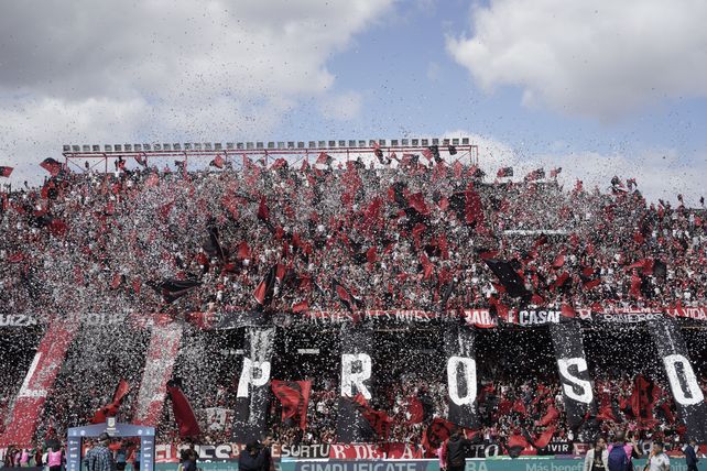 Popular. Los hinchas rojinegros podrán asistir al amistoso ante Godoy Cruz.