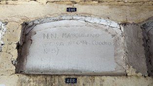 En el marco de las tareas de mantenimiento y remodelación que la Municipalidad, se verificó la aparición de dos nichos con restos humanos no identificados.