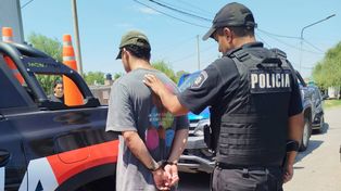 Detuvieron en San Lorenzo a un joven que es acusado de matar a su padre en las islas