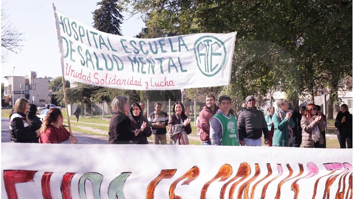 Hospital Escuela de Salud Mental: retienen servicios y piden suma fija