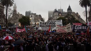 Multitudinario reclamo en Plaza de Mayo por la aparición con vida de Santiago Maldonado