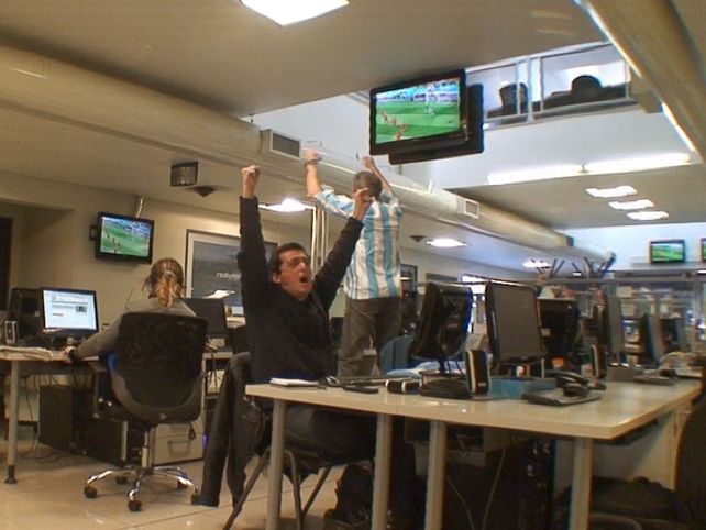 Así festejamos en la redacción de UNO Medios el gol de Argentina