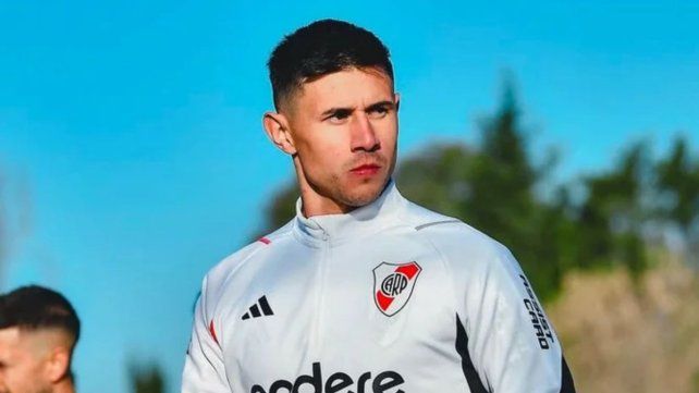 ¿Vuelve Adam Bareiro? River Plate evalúa su regreso tras la baja de Sebastián Driussi.