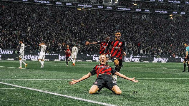 Eintracht Frankfurt dio la nota al golear a Bayern Munich