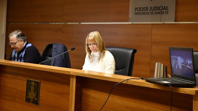 El tribunal de jueces está conformado por Rosana Carrara -presidenta-