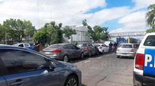 Un choque en cadena en avenida Almafuerte, entre Las Lechigüanas y Juan Garrigó, en Paraná, ocasiona demoras en el tránsito, en horario pico&nbsp;