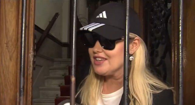 Pese a que la echaron de Aptra, Pilar Smith fue a la cena de fin de año