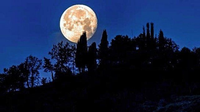 Super luna de ciervo 2022: por qué se llama así y a qué hora verla