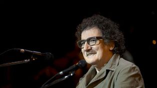 Charly García presentó un malestar y quedó internado por una persistente fiebre