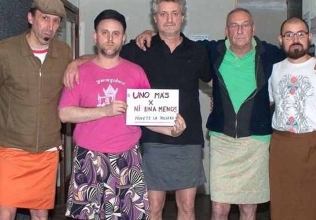 Grupos de hombres que se suman a la propuesta.  Foto: Facebook Ponete las polleras si sos hombre en Mar del Plata
